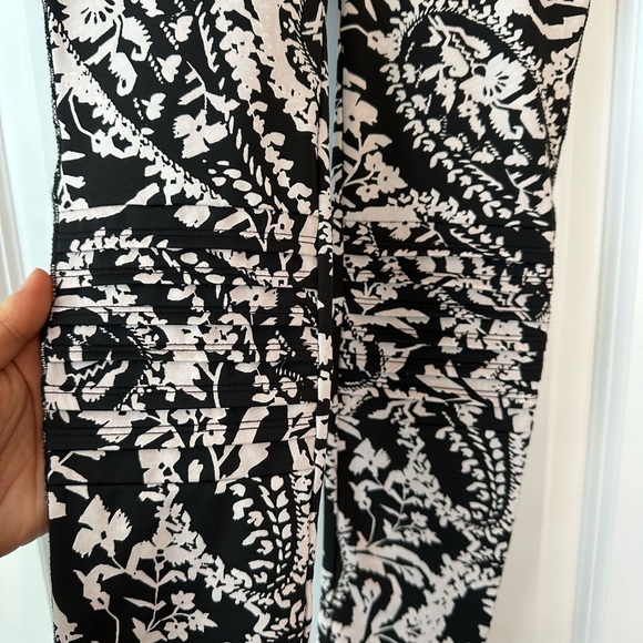 FP Movement by Free People City Slicker Black Paisley Moto Leggings (Size XS) - Picture 3 of 9